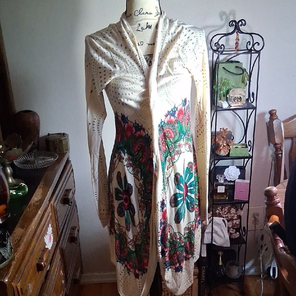 Desigual Cream Cardigan with Vibrant Floral Design Size XL